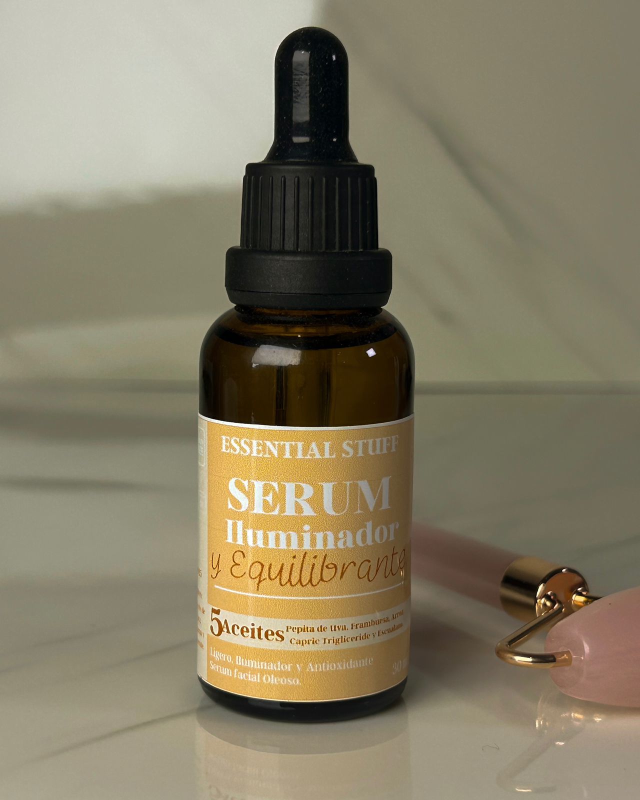 Serum Iluminador y Equilibrante – Nutrición Profunda con Aceites Naturales | Essential Stuff