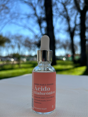 Serum de Ácido Hialurónico – Hidratación Profunda y Elasticidad | Essential Stuff